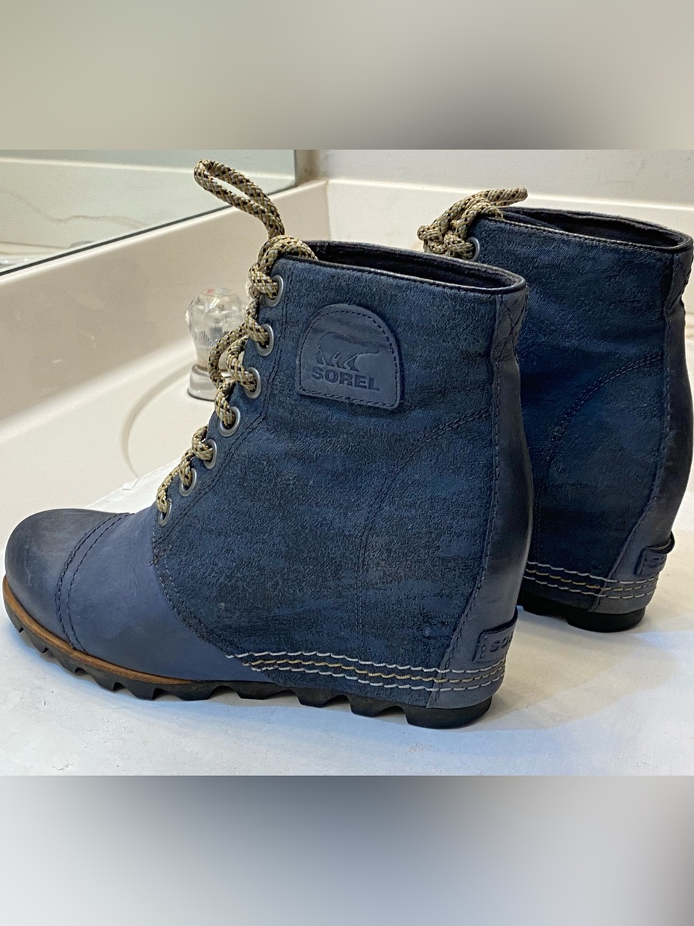 SOREL Women’s 1964 premium wedge boot size 8.5M great condition good bottoms - Picture 2 of 12